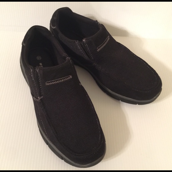 Men’s Black Casual Shoes Size 10.5 Slip-0n - Picture 1 of 8